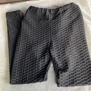 Butt lifting leggings honeycomb pattern